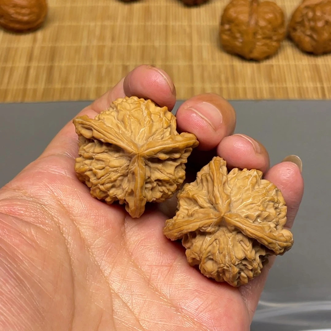 桃核把件36×32精修白茬盘山三棱XM3355