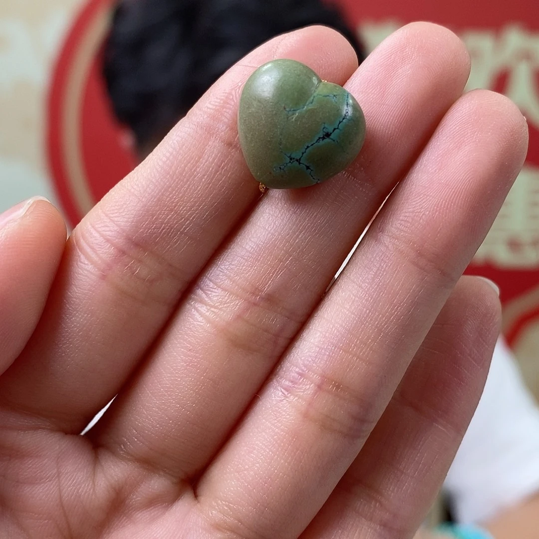 绿松石未镶嵌挂件