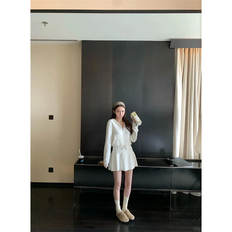 秋冬时尚洋气休闲百搭温柔风拉链长袖外套上衣高腰a字半身裙套装