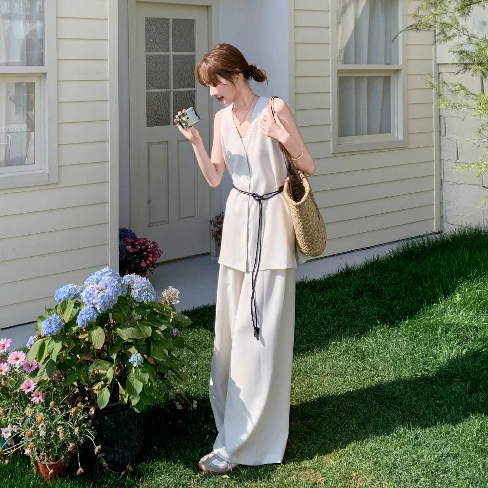 轻熟风今年流行套装女夏季2025新款韩版无袖马甲上衣阔腿裤两件套