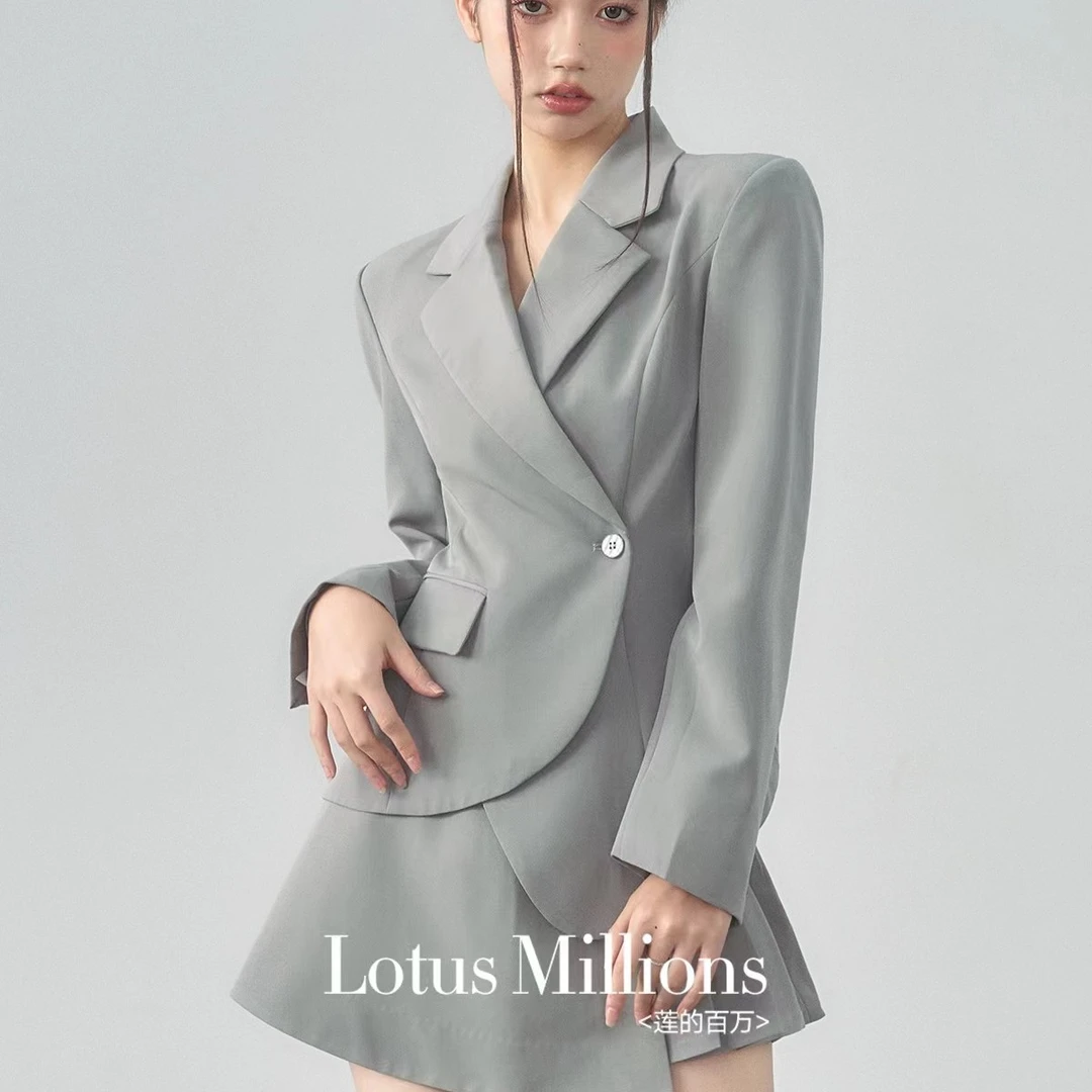 莲的百万 灰色 高级感拉满春季不规则极简露背设计西装套装半裙