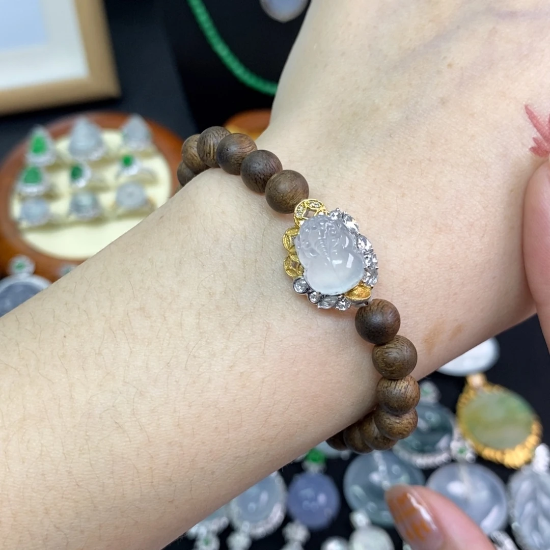 翡翠18K金镶嵌颈饰A货翡翠