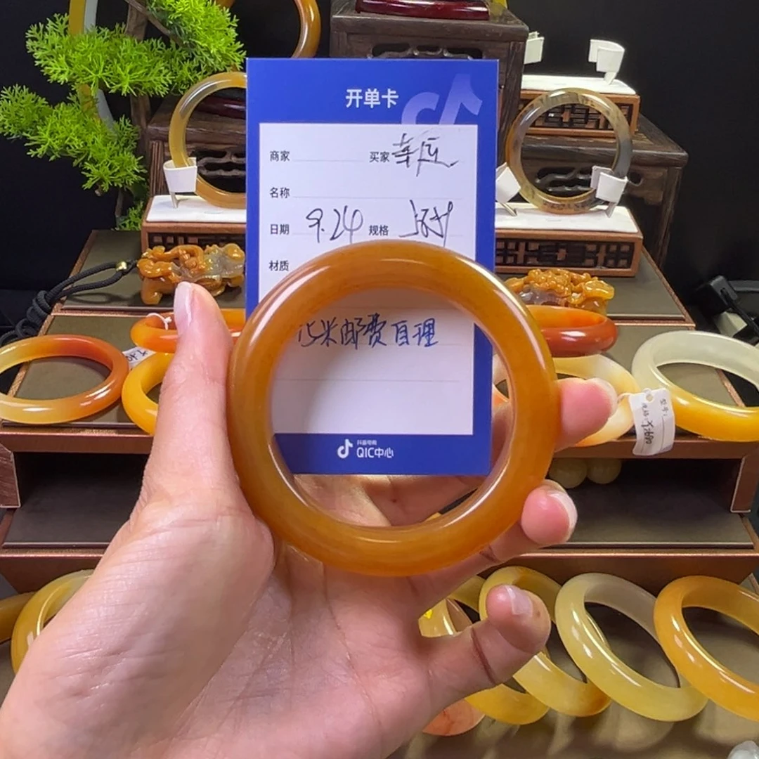 未镶嵌手镯石英质玉?****?