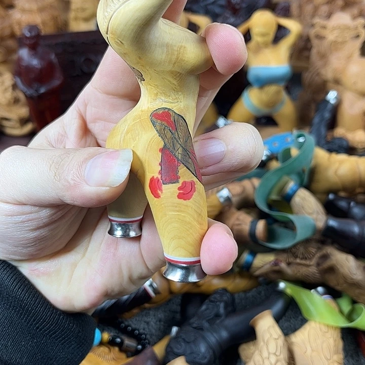 黄杨木美女题材弹弓