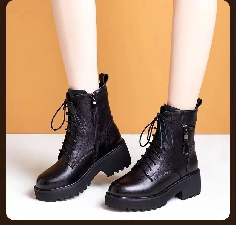 雪地靴女防滑保暖2025冬季新款短靴加绒马丁靴厚底东北棉鞋