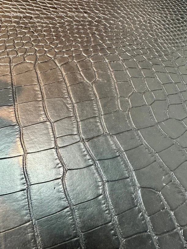 非金属皮质吊坠 非金属皮质吊坠君君