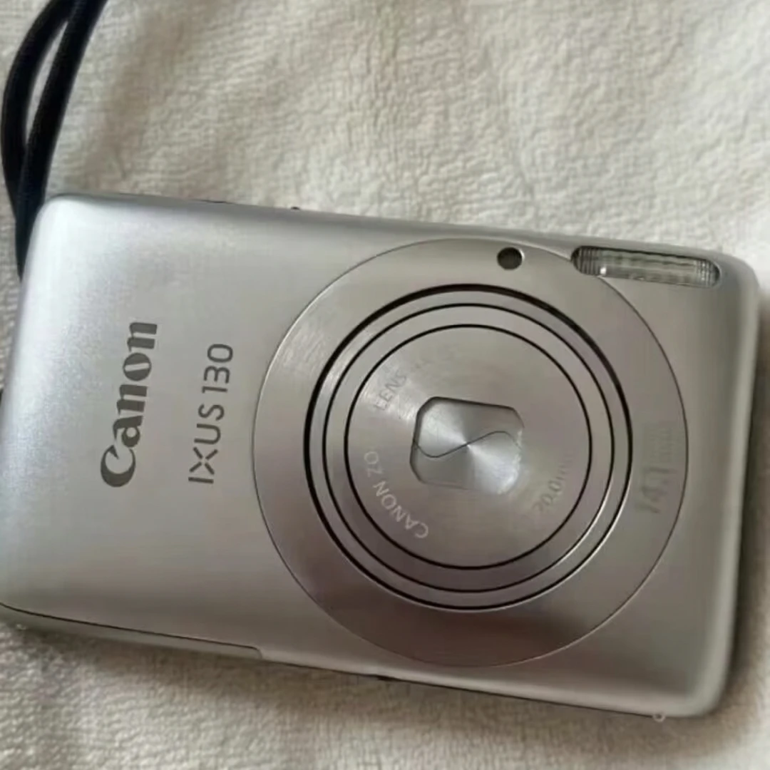 95新 Canon/佳能 ixus130银色 精品成色+原装充电器