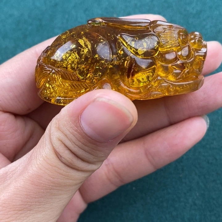 未镶嵌琥珀珠宝奇石