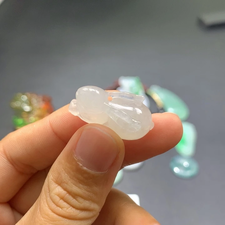定制翡翠未镶嵌魂兔子
