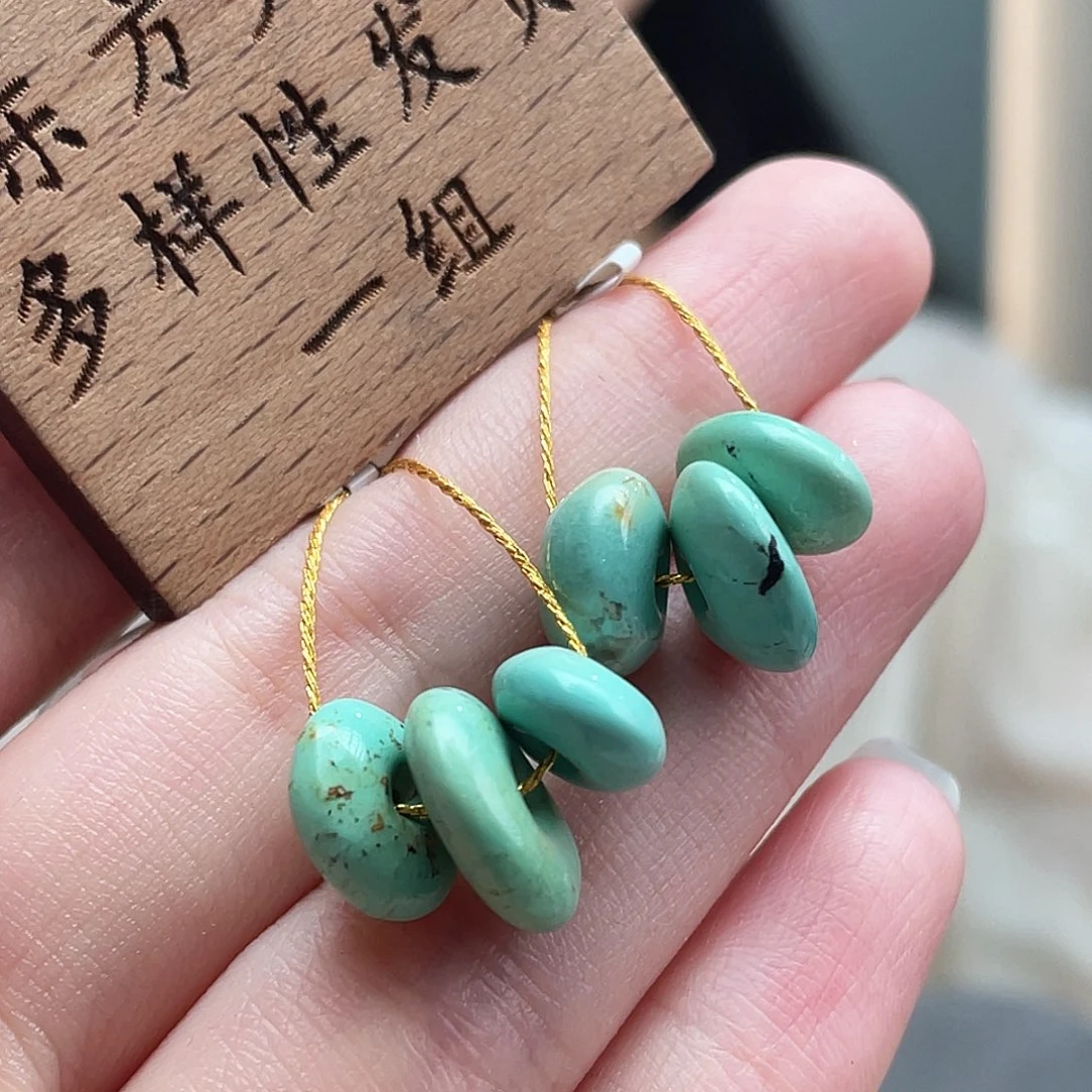 绿松石未镶嵌颈饰