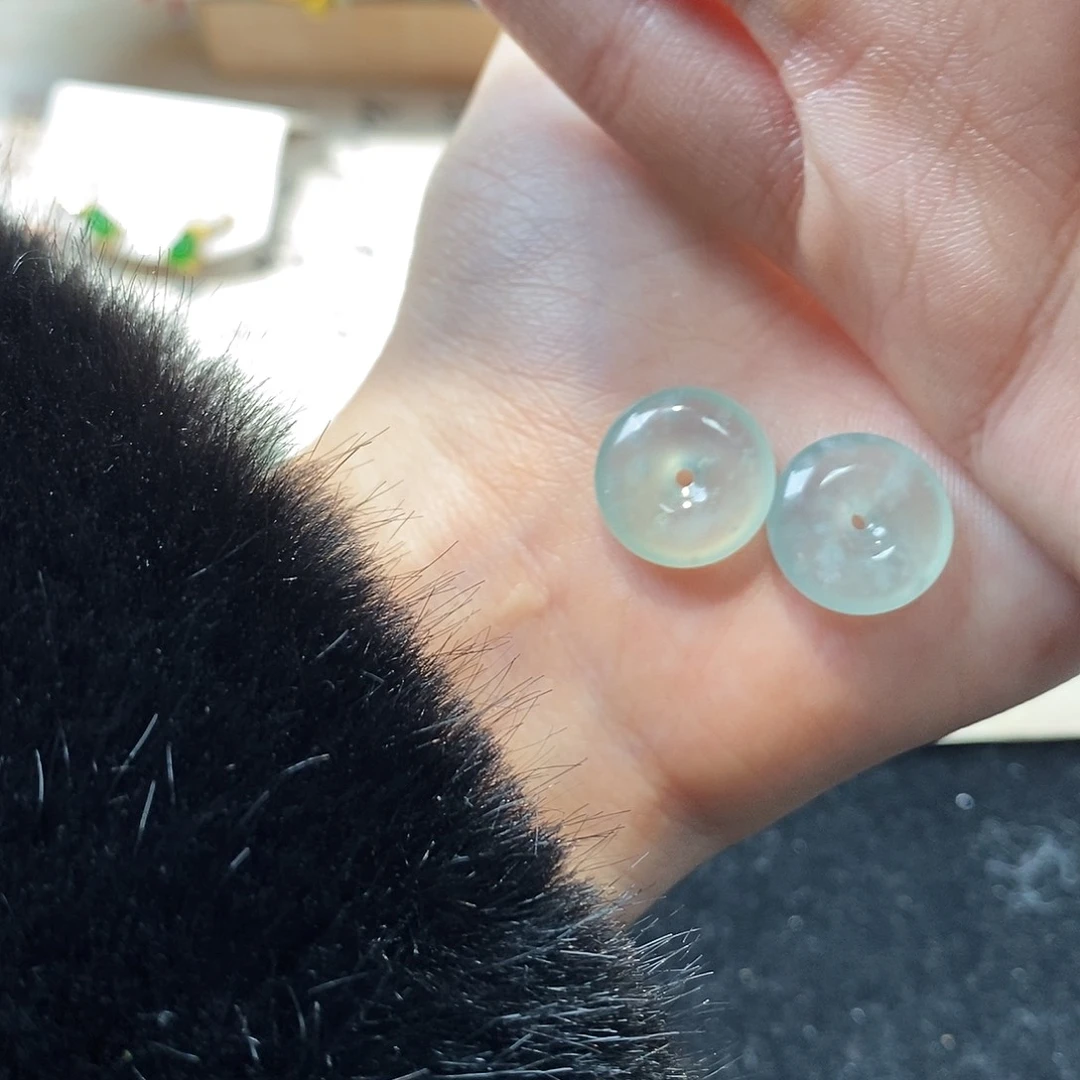 翡翠颈饰未镶嵌天然翡翠