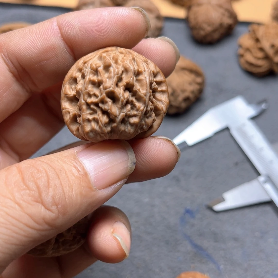 用***3吊坠文玩核桃白狮子