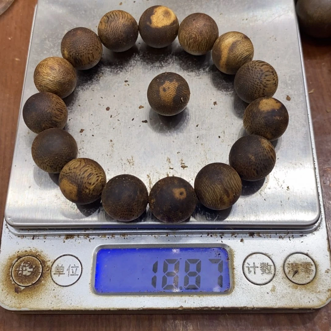 用***3沉香碎屑沉香➕原母树：汝湖奇楠14mm18.8克