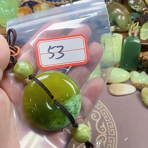 未镶嵌蛇纹石玉颈饰