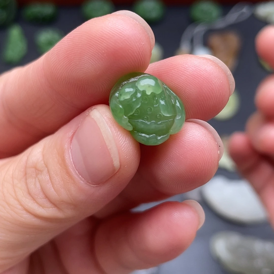 颈饰未镶嵌和田玉碧玉莲花