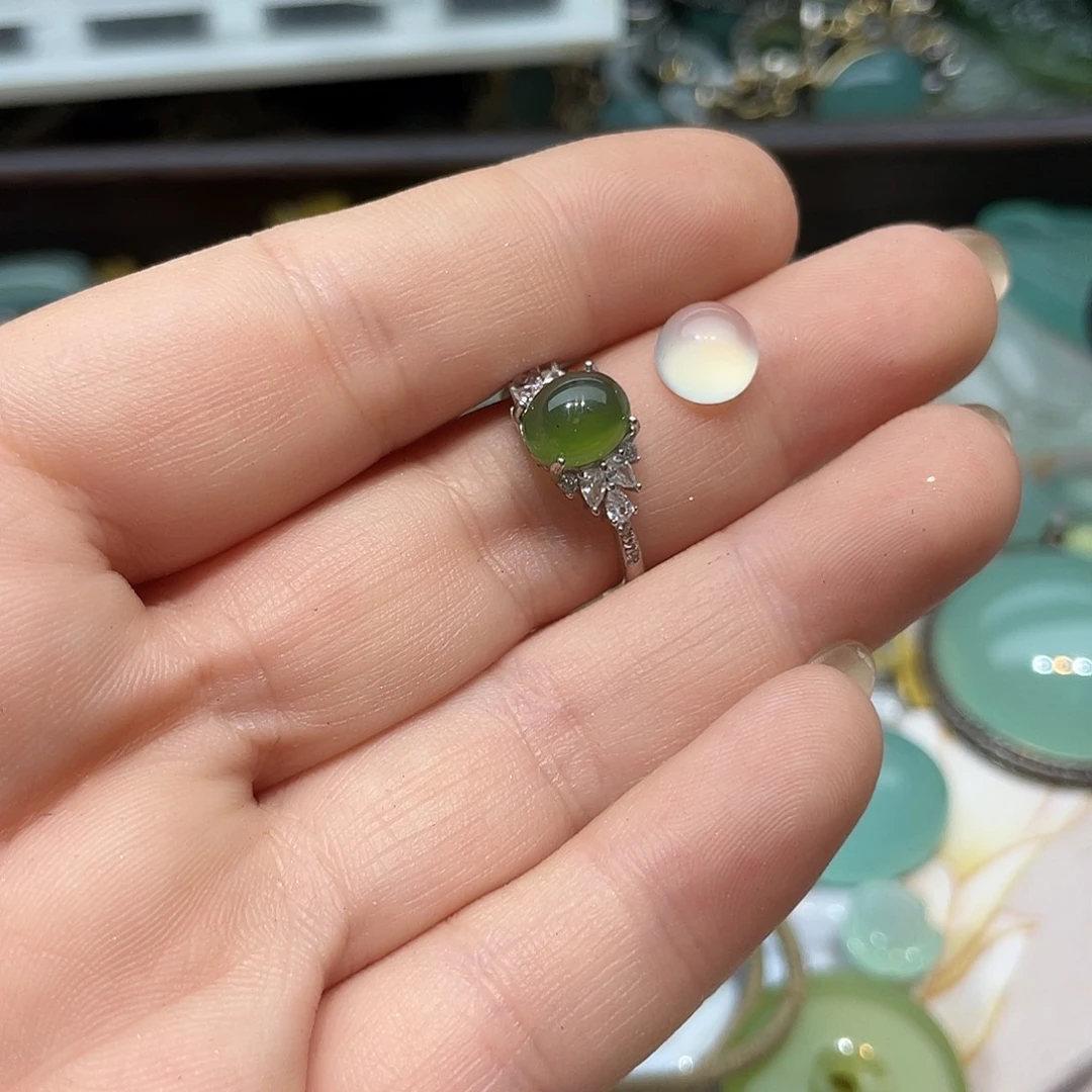 合金蛇纹石玉颈饰