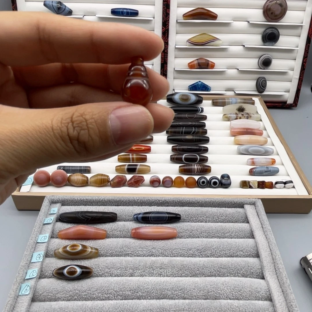 玛瑙/玉髓合金颈饰