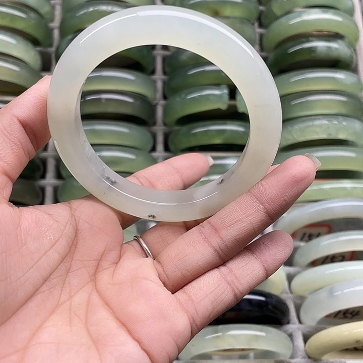 蛇纹石玉未镶嵌手镯141