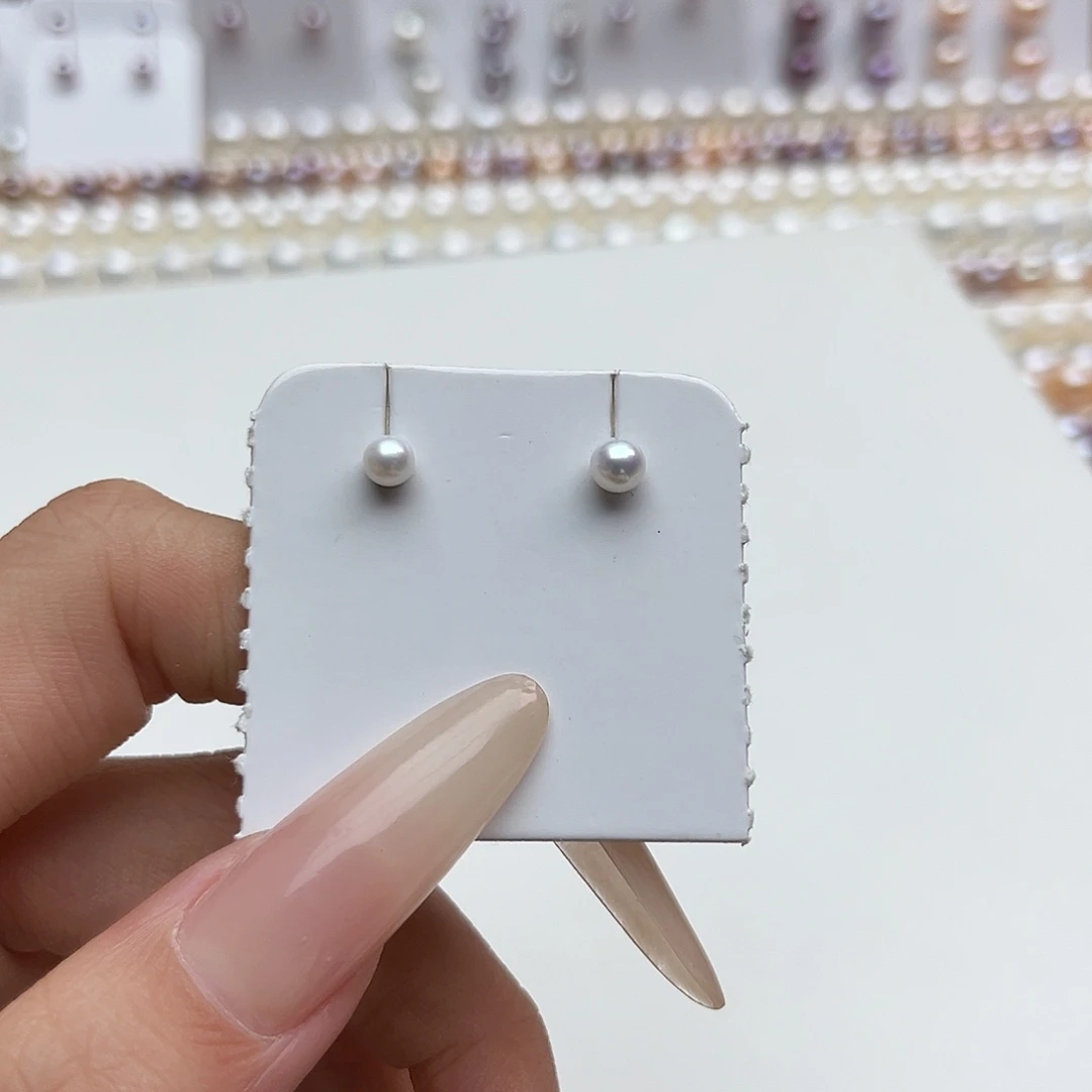 淡水珍珠耳饰未镶嵌