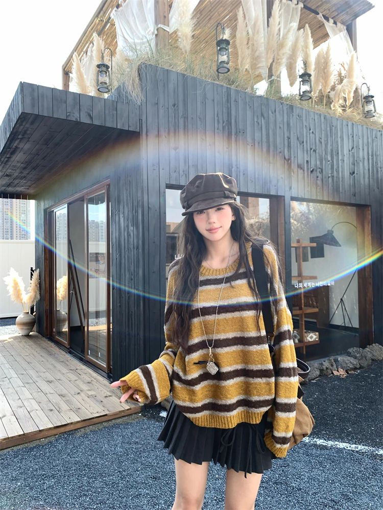 休闲慵懒风撞色条纹圆领针织衫韩版宽松2025秋季新款长袖毛衣
