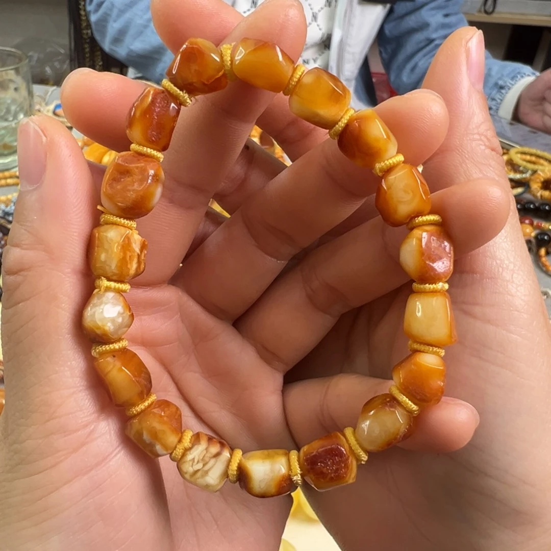 蜜蜡裸石未镶嵌蜜蜡