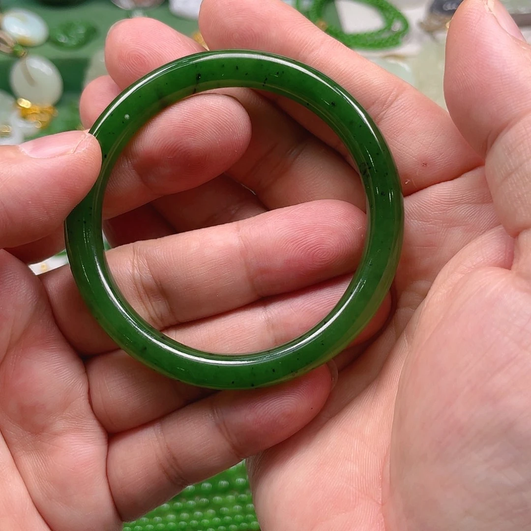 未镶嵌手镯和田玉（碧玉）