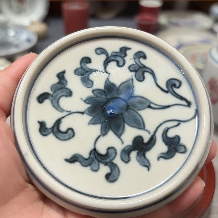 摆件中****人陶瓷艺术作品