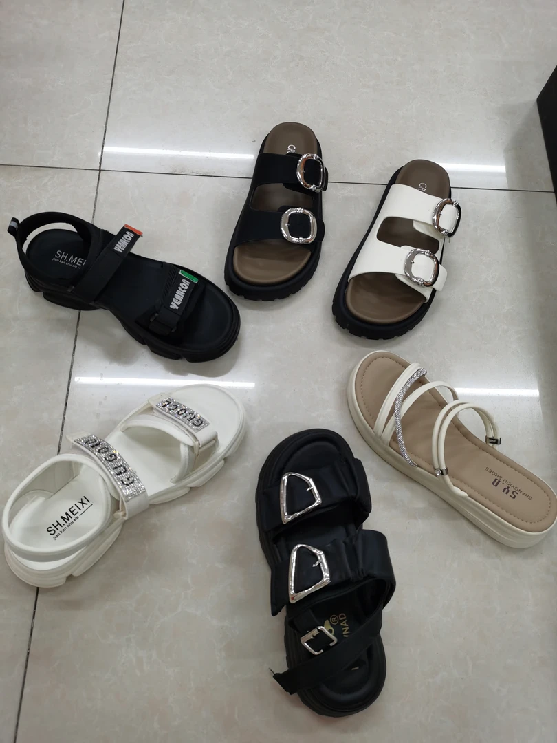 纯色一字带凉鞋夏天上班穿的凉鞋露趾ins沙丘废土风