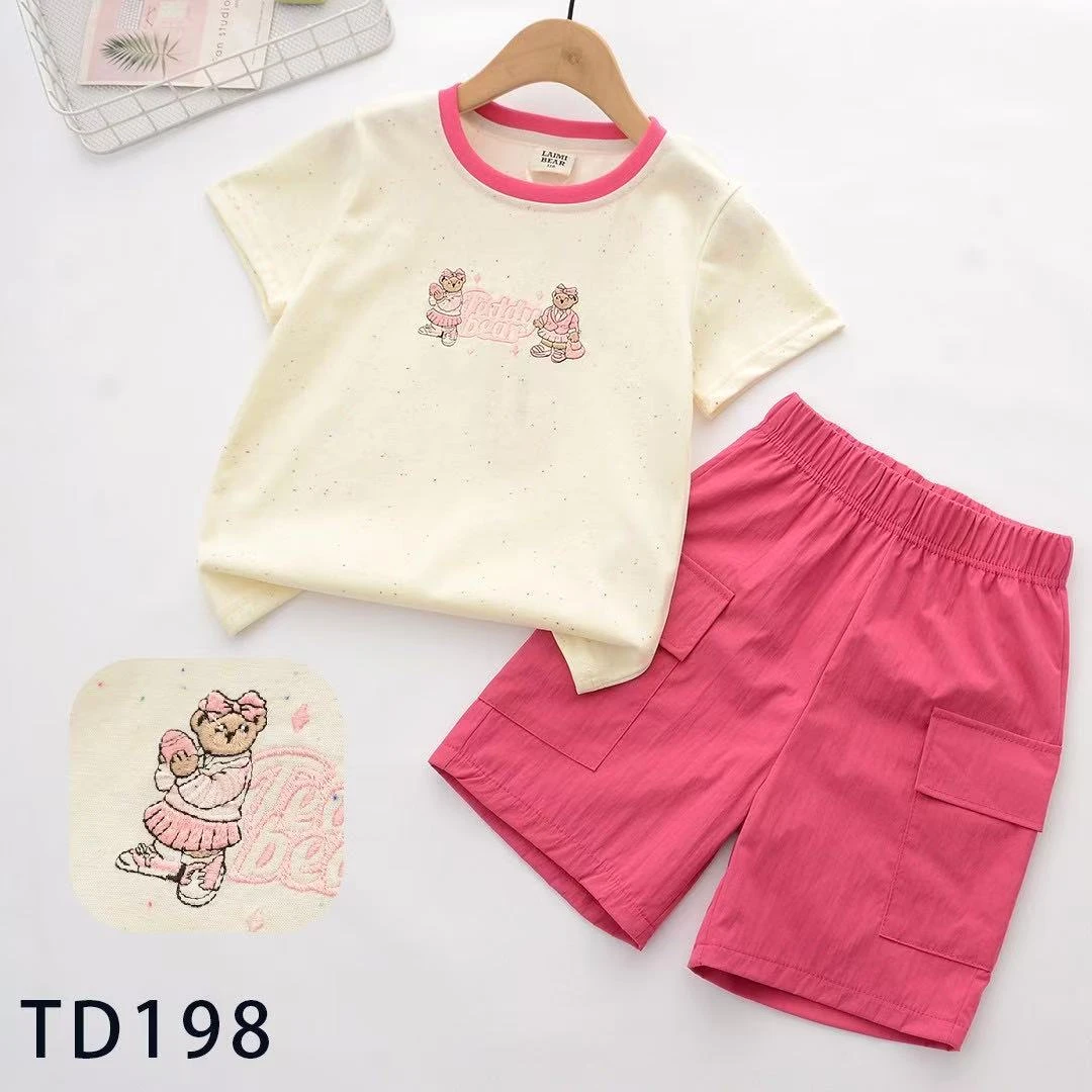 女童洋气撞色圆领彩砂小熊刺绣短袖短裤套装198