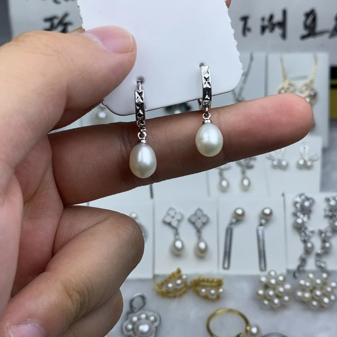淡水珍珠耳饰未镶嵌