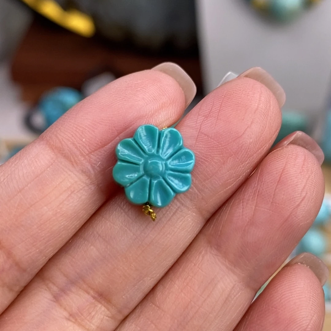 绿松石未镶嵌珠宝奇石10.8×4.8