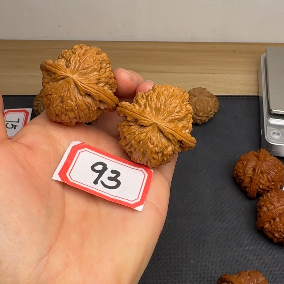 把件文玩核桃白狮子41尺