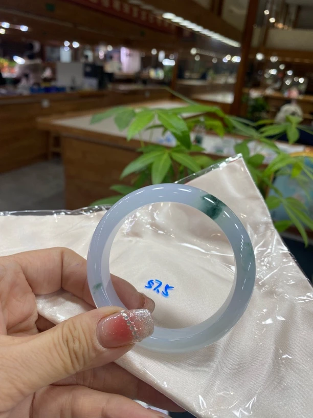 翡翠手镯正圈57.5