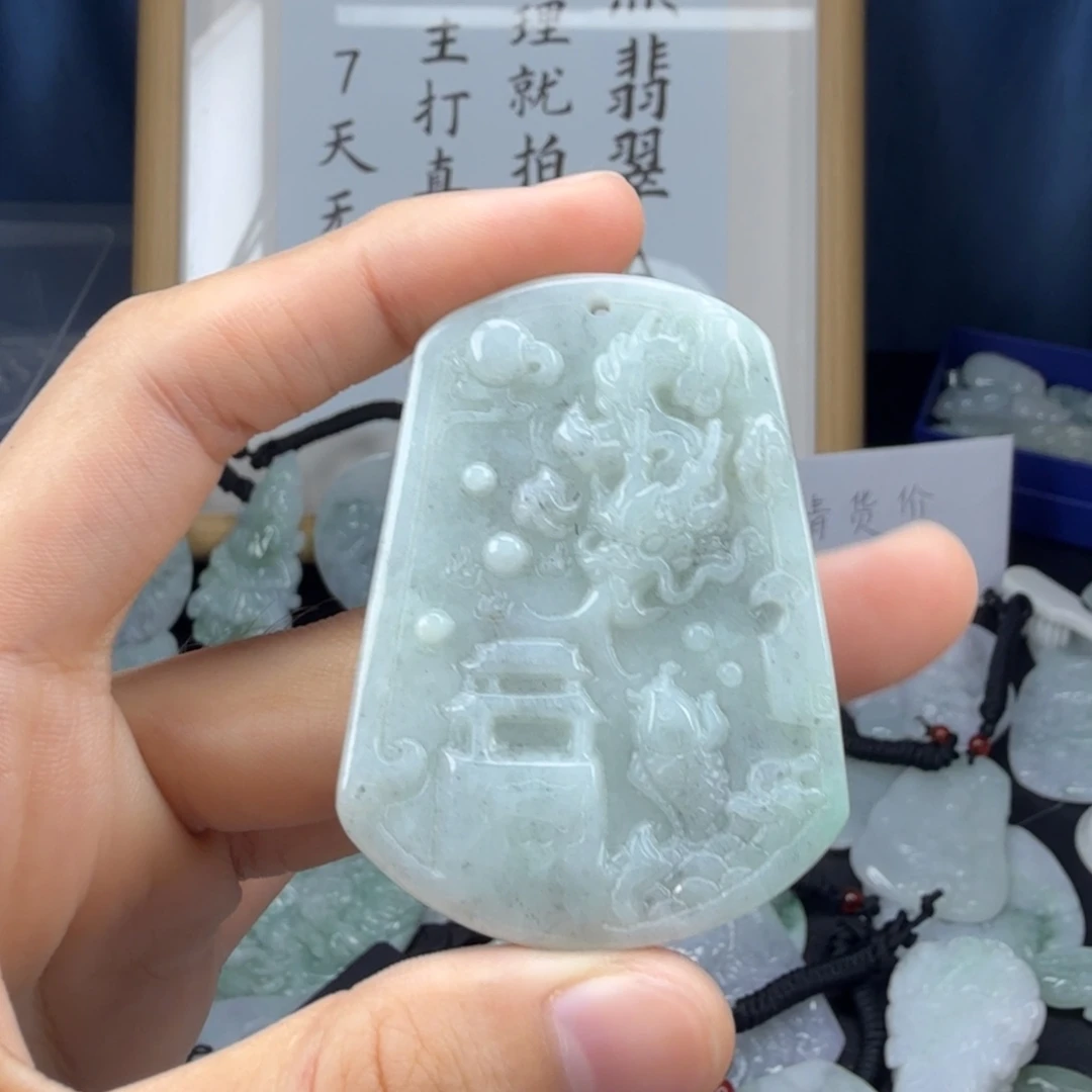 翡翠未镶嵌颈饰翡翠