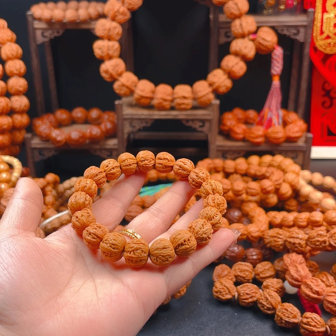 文玩核桃吊坠常*系核桃手串