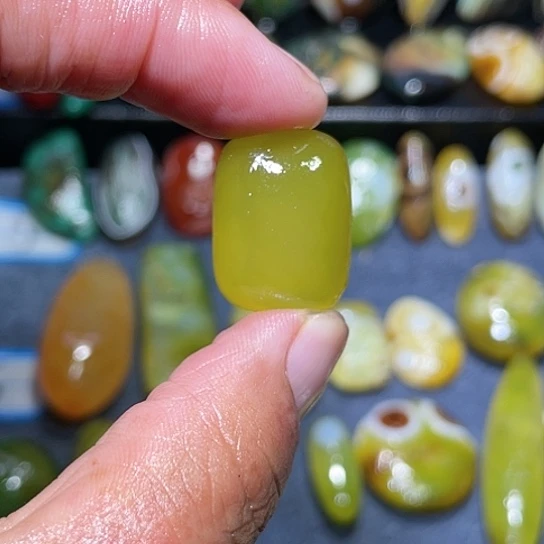 【闪购商品】未镶嵌玛瑙/玉髓珠宝奇石缘*