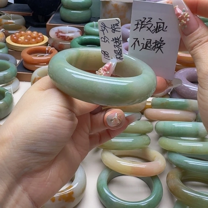 石英质玉未镶嵌手镯