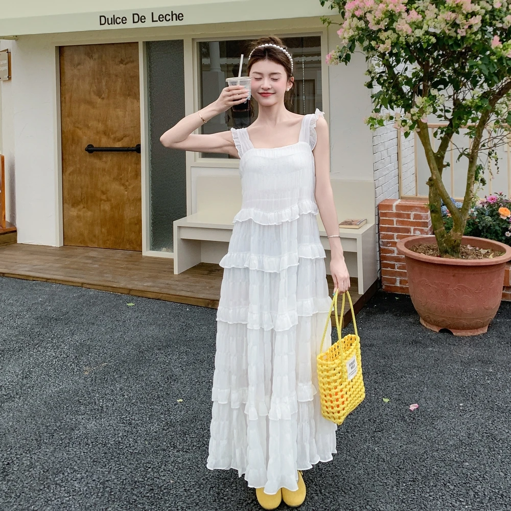 法式初恋白色小飞袖吊带连衣裙女2025夏季新款超仙甜美蛋糕长裙子
