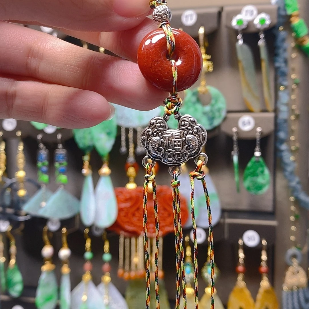 未镶嵌翡翠耳饰翡翠