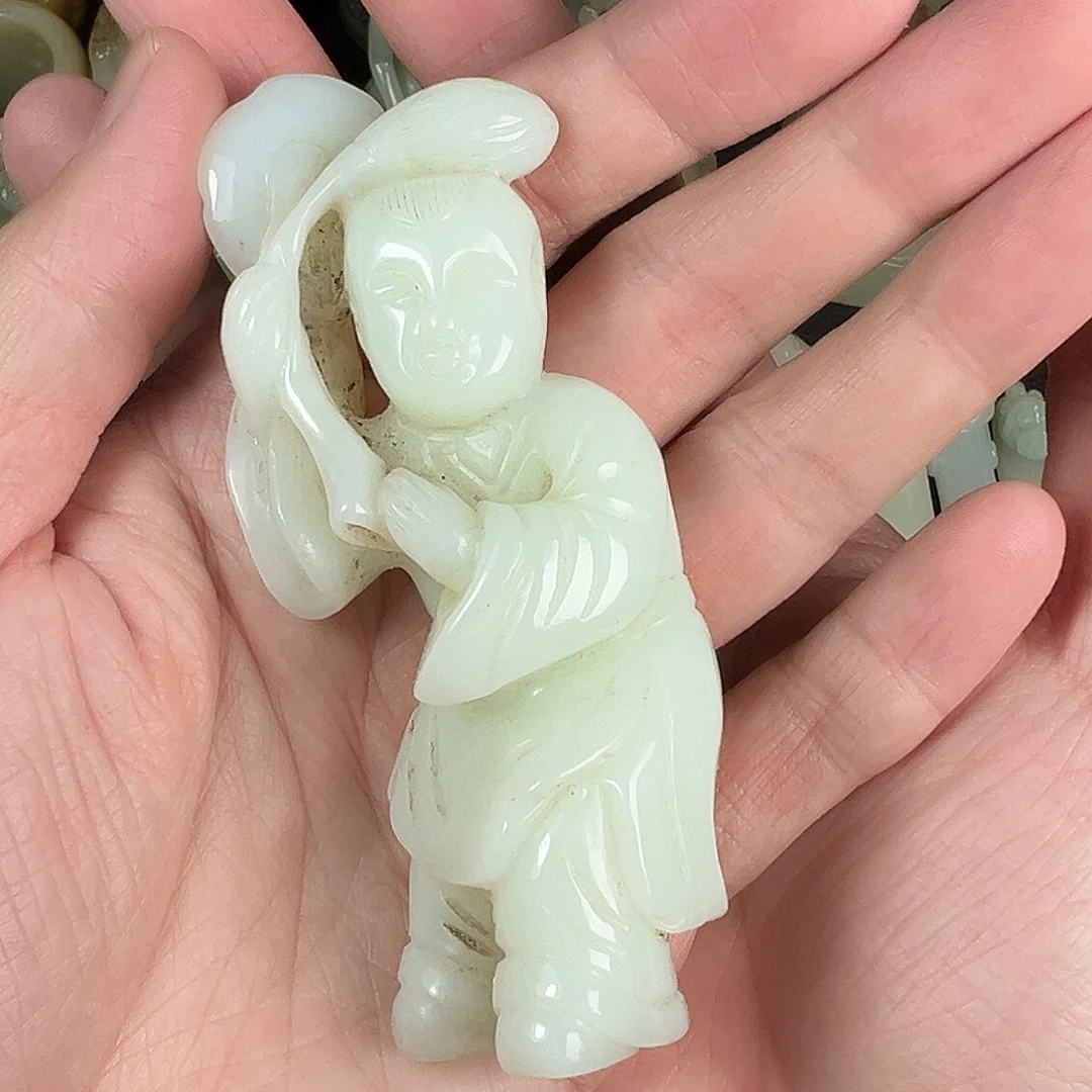 和田玉未镶嵌把件