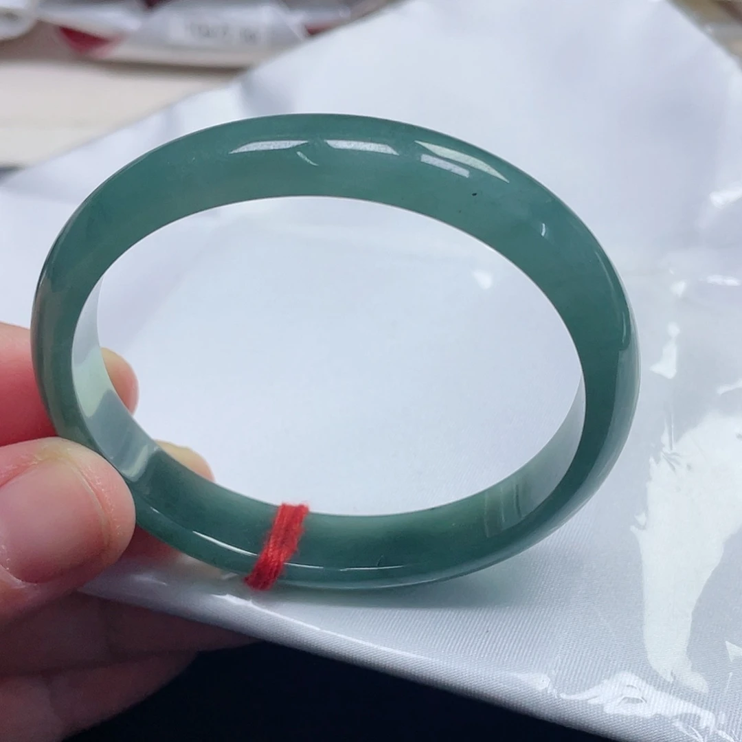 未镶嵌手镯（贵妃镯）翡翠缅甸翡翠