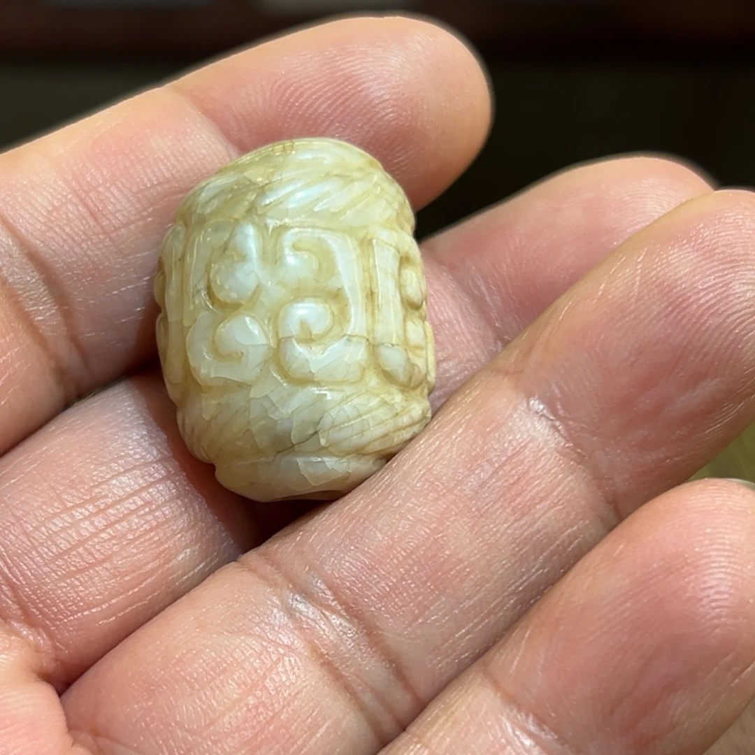 颈饰未镶嵌和田玉浙**郎