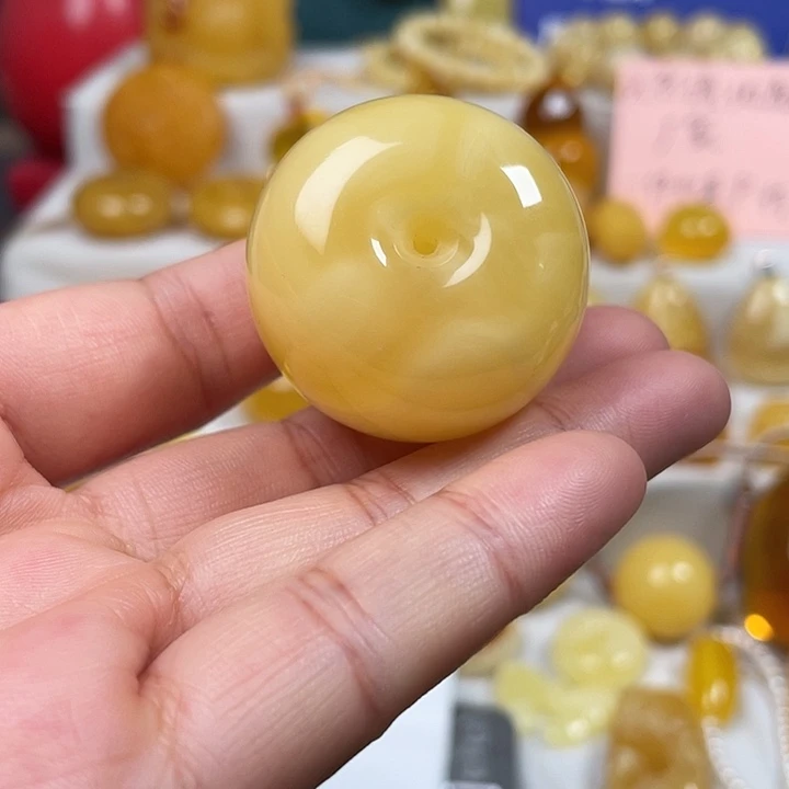 蜜蜡未镶嵌颈饰白花蜡墩子