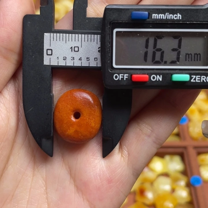 蜜蜡未镶嵌珠宝奇石天然蜜蜡浓蜡橘皮油润藏扣微微瑕
