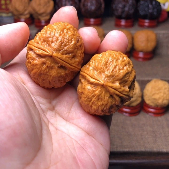 文玩核桃把件109云顶绣球39