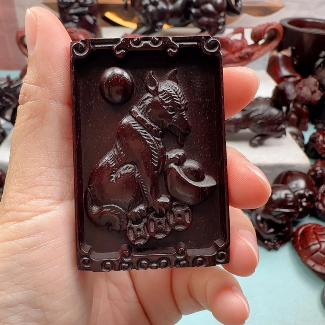 小叶紫檀把件ㅤ****ㅤ狗牌