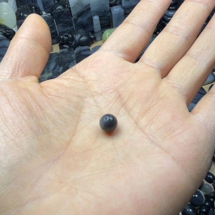 是***人和田玉未镶嵌挂件