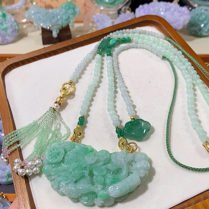 翡翠未镶嵌颈饰翡翠吊坠