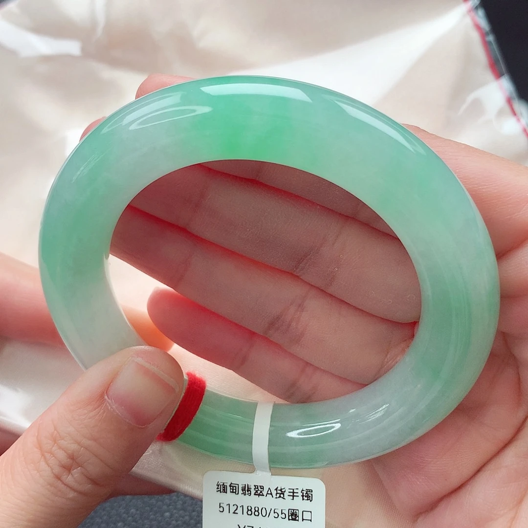 翡翠未镶嵌手镯55 56圈口 冰润甜阳绿胖圆条