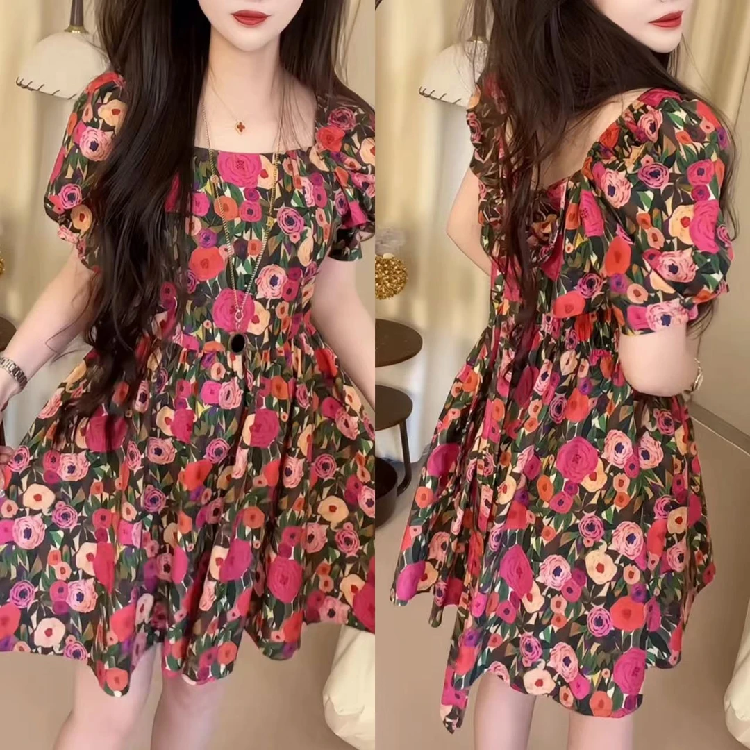 碎花显瘦夏季收腰方领连衣裙